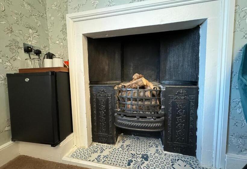 بنسيون Brunswick House