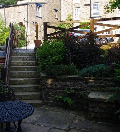 بنسيون Brunswick House