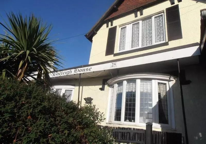 ペンション Burleigh House , A Cosy Retreat In Agatha Christie S Hometown