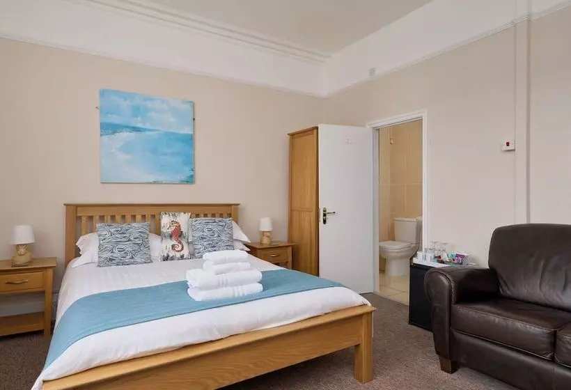 Pensiune Epchris House