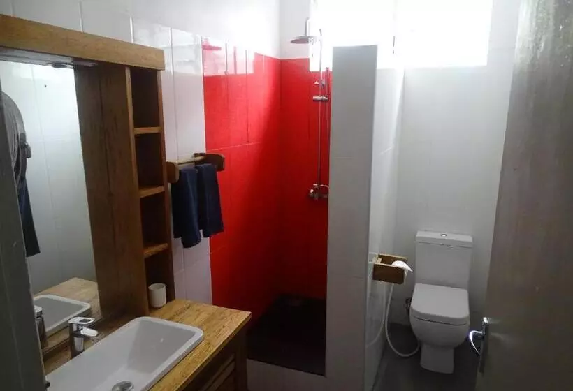 پانسیون La Tonnelle Guest House