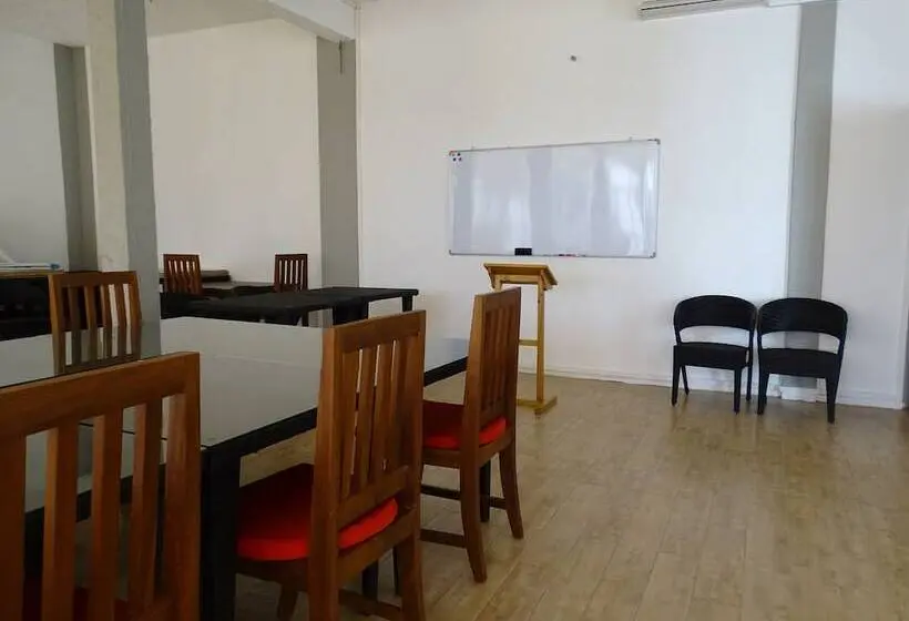 پانسیون La Tonnelle Guest House