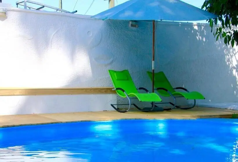 پانسیون La Tonnelle Guest House