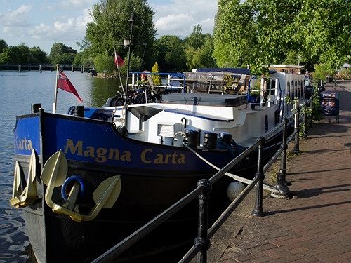 بنسيون Magna Carta