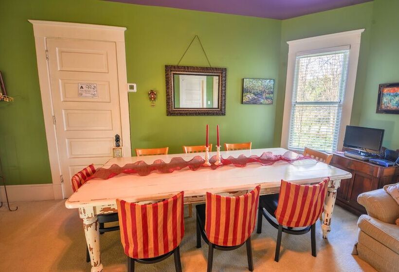 The Dailey Renewal Retreat B & B