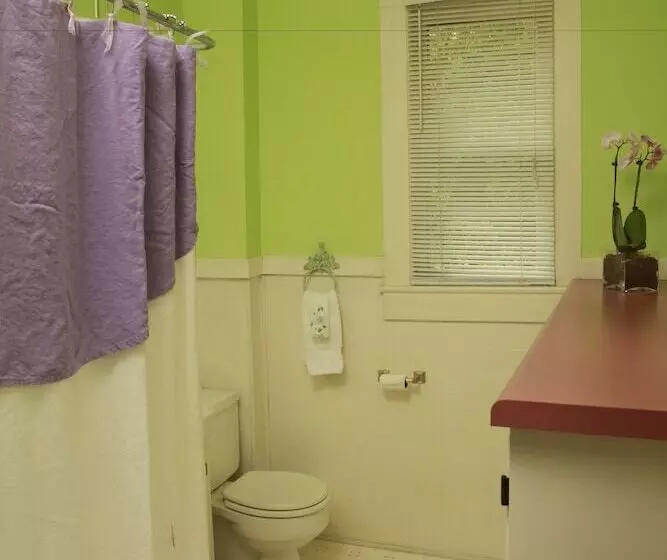 The Dailey Renewal Retreat B & B