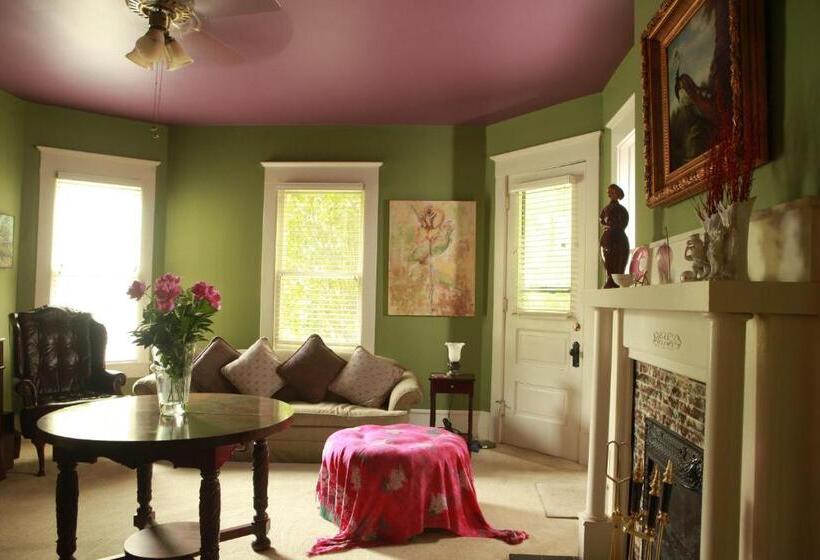 The Dailey Renewal Retreat B & B