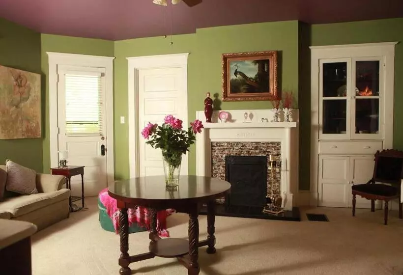 The Dailey Renewal Retreat B & B