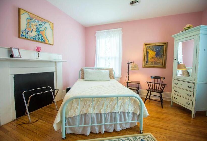 The Dailey Renewal Retreat B & B