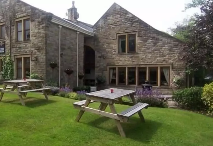 The Waltzing Weasel B&b