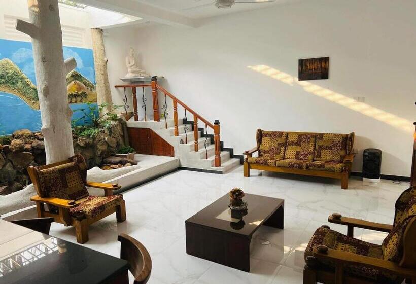 ベッドアンドブレックファースト Happy Villa