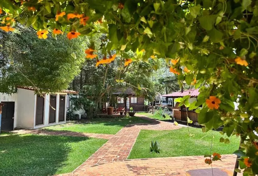 هتل La Villa De La Abuela