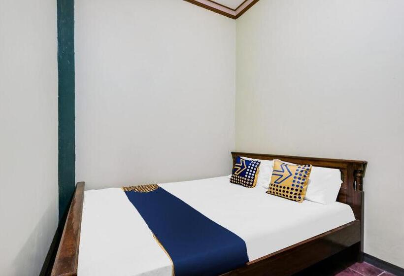 Отель Spot On 92068 Pudja Kesuma Homestay Syariah Yogyakarta