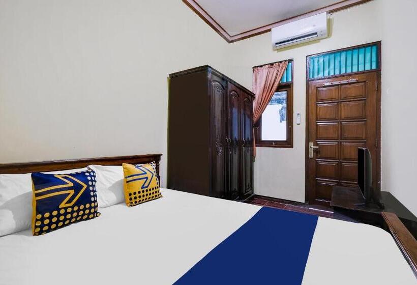 Отель Spot On 92068 Pudja Kesuma Homestay Syariah Yogyakarta