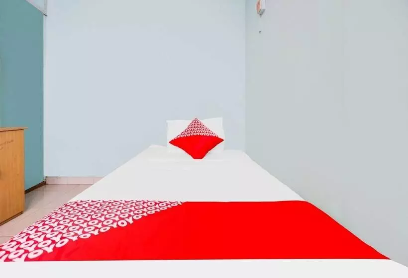 Hotelli Spot On 92072 Restu Ibu Homestay Syariah