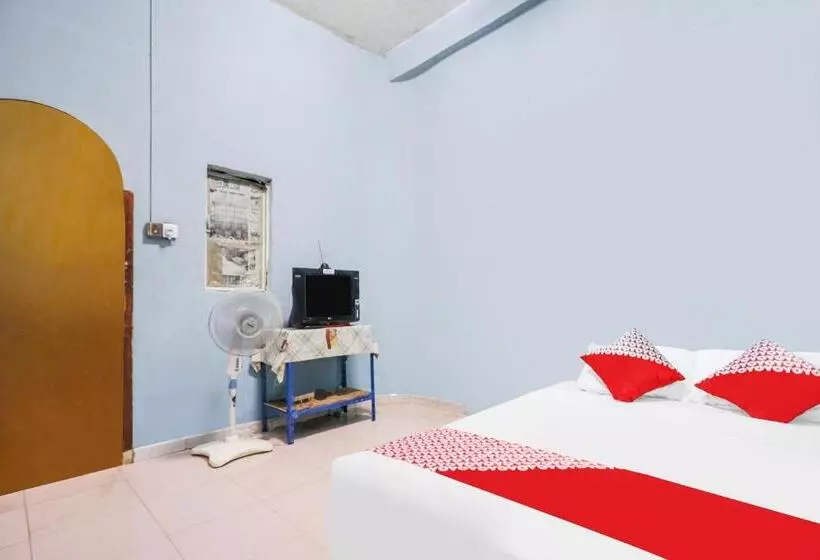 Hotelli Spot On 92072 Restu Ibu Homestay Syariah