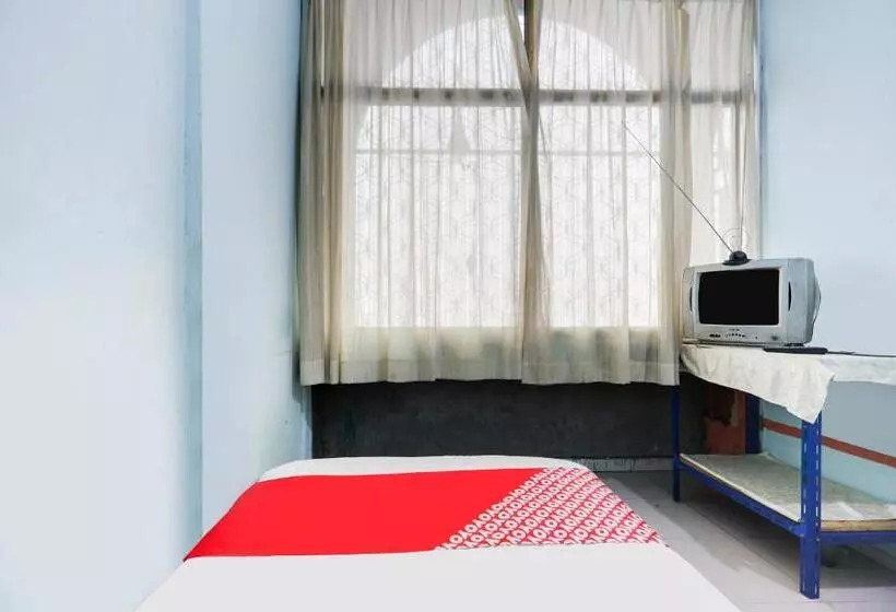 Hotelli Spot On 92072 Restu Ibu Homestay Syariah