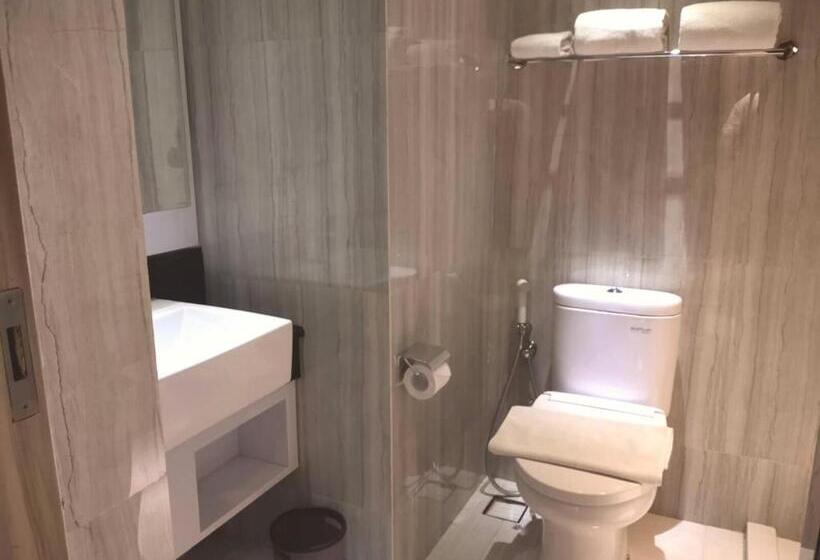 هتل Surabaya River View