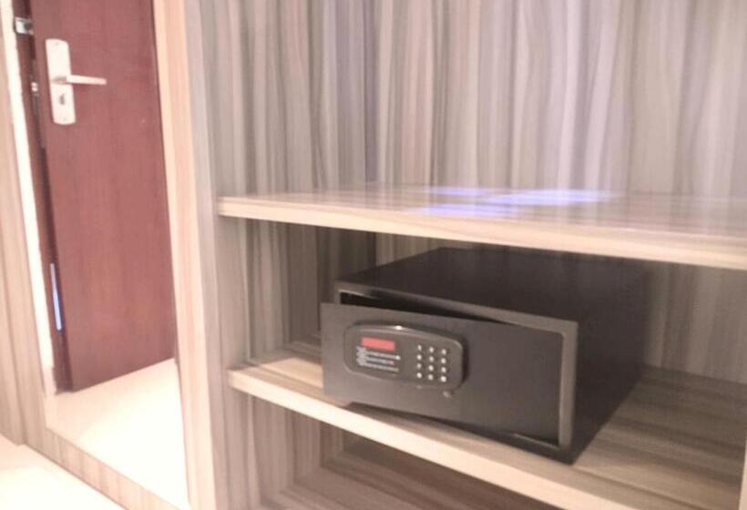 هتل Surabaya River View