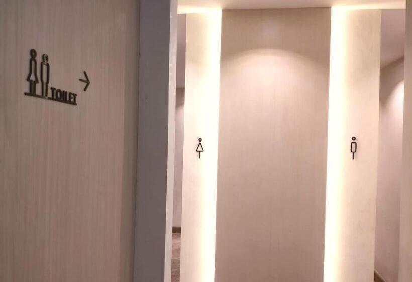 هتل Surabaya River View