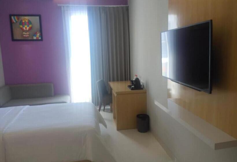 هتل Surabaya River View