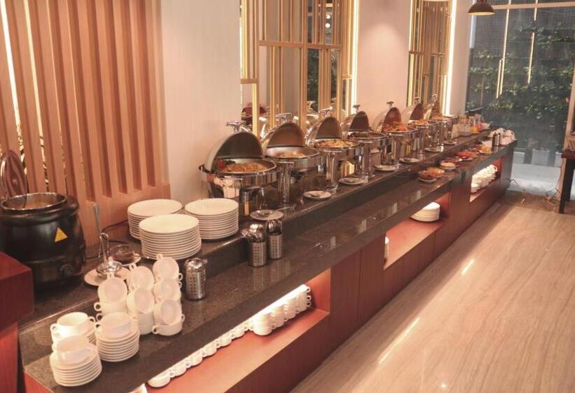 هتل Surabaya River View