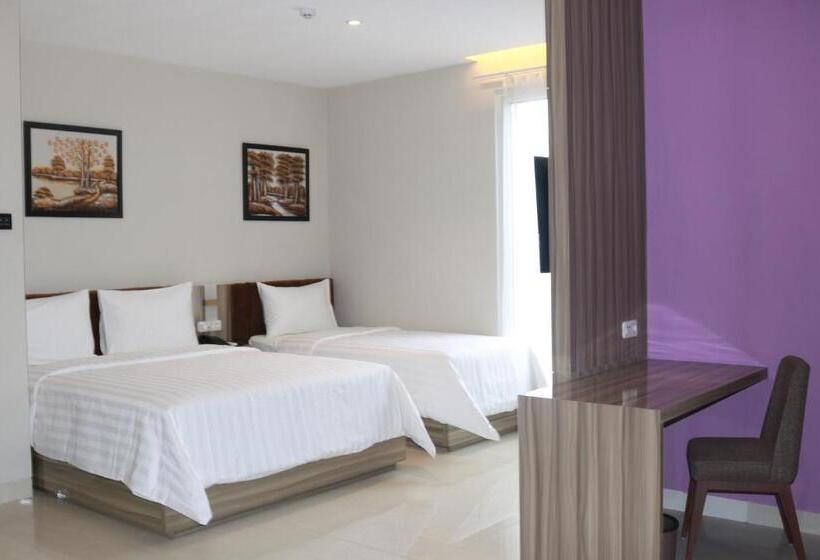 هتل Surabaya River View