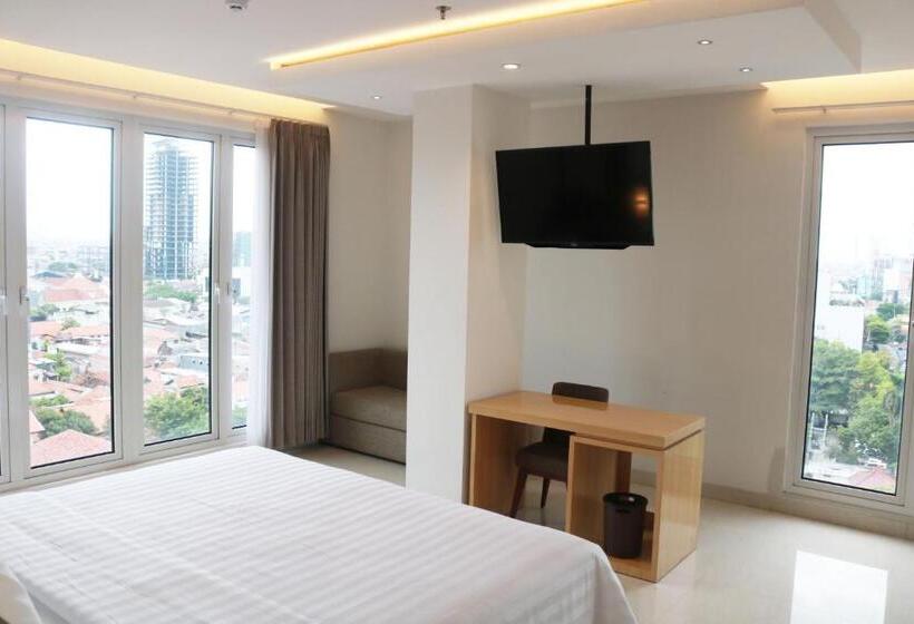 هتل Surabaya River View