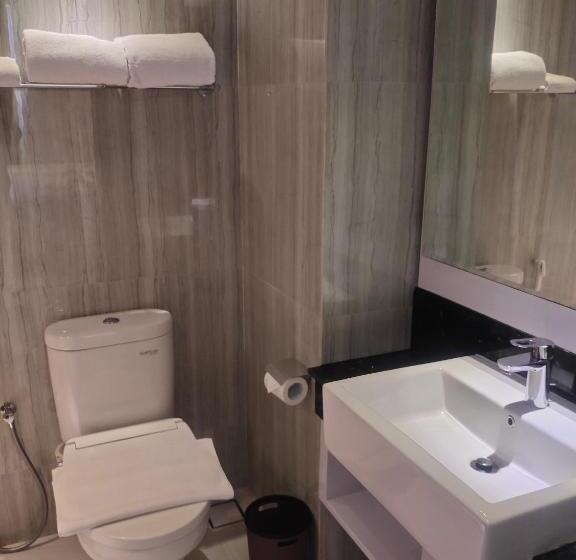 هتل Surabaya River View