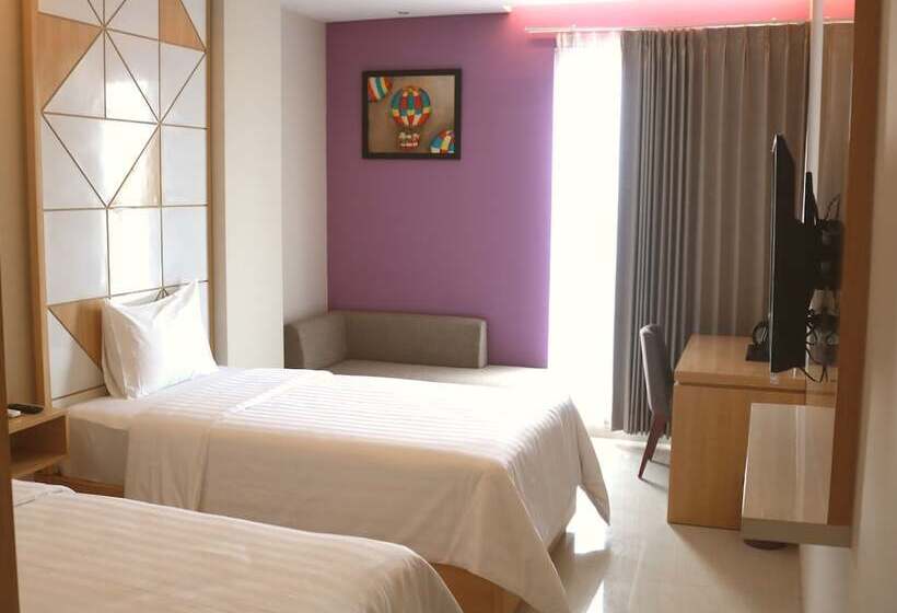 هتل Surabaya River View