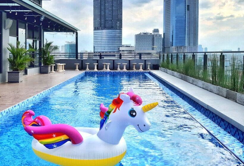 هتل Surabaya River View