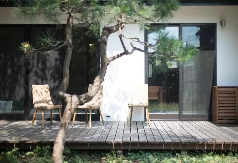 Majatalo Amigo House