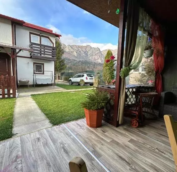 ペンション Casa Rares Busteni