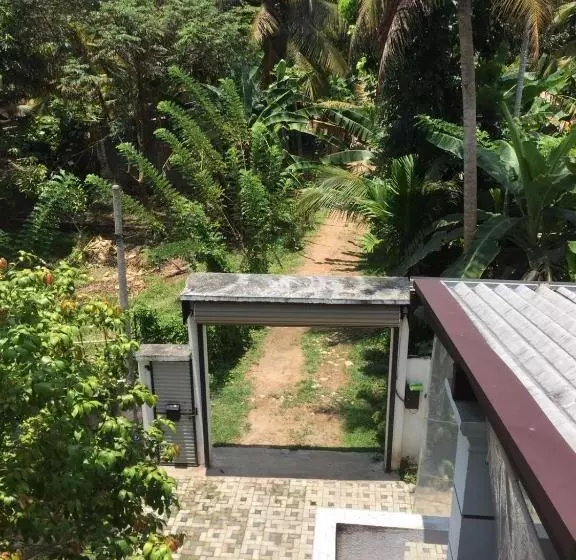 ペンション Sea Shells Villa