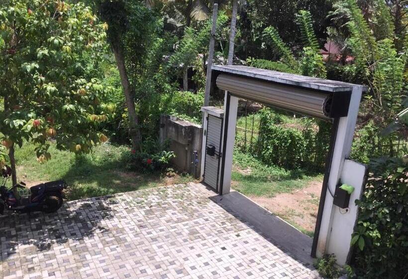 פנסיון Sea Shells Villa