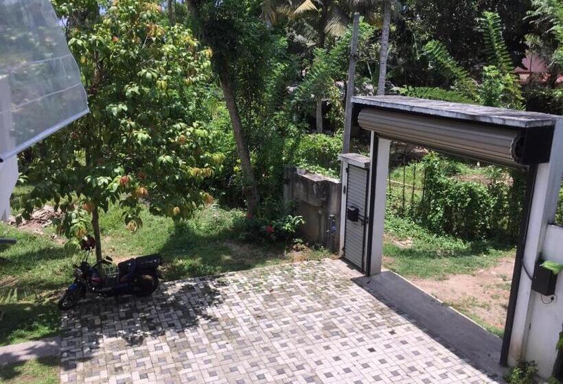 פנסיון Sea Shells Villa