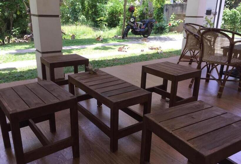 פנסיון Sea Shells Villa