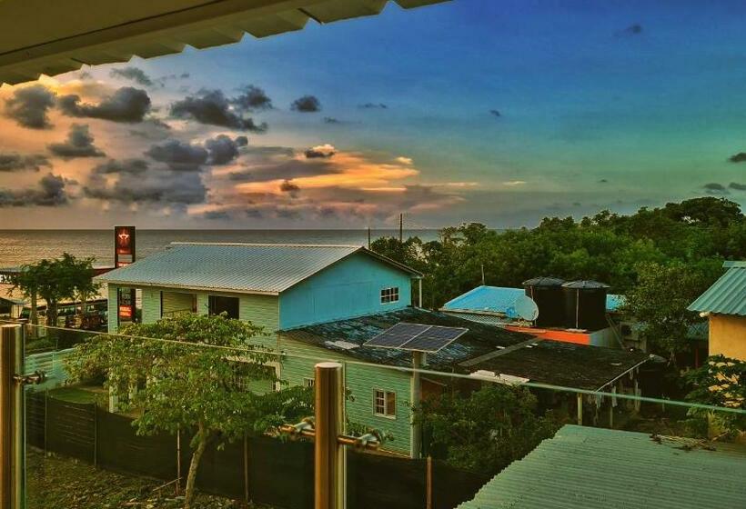 Hospedaria Holis Sunset