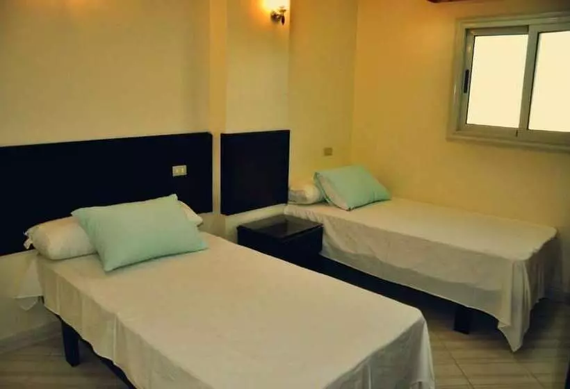 هاستل Oasis Hotel Apartments
