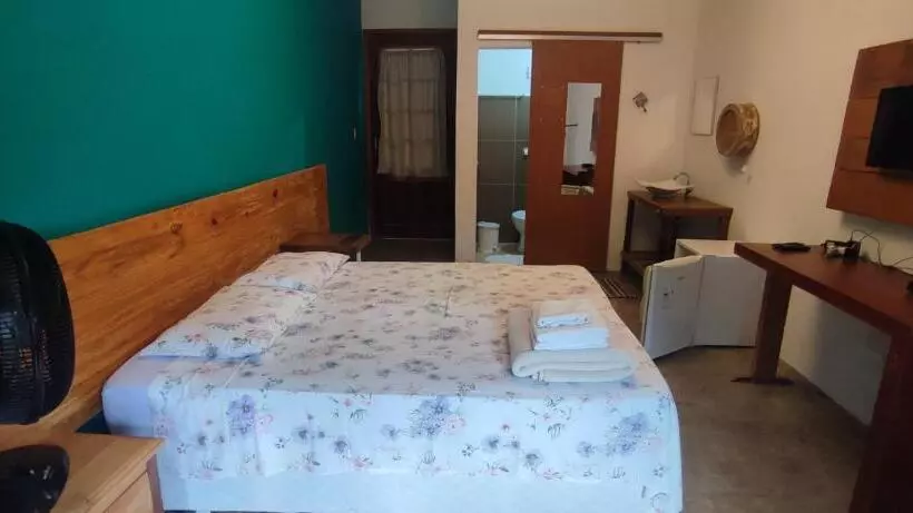 تختخواب و صبحانه Pousada Santa Maria