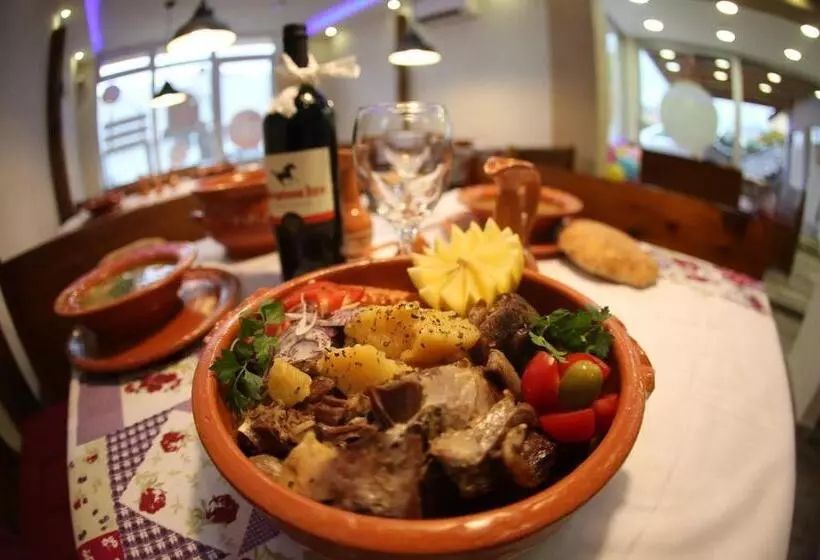تختخواب و صبحانه Rooms&restaurant 43