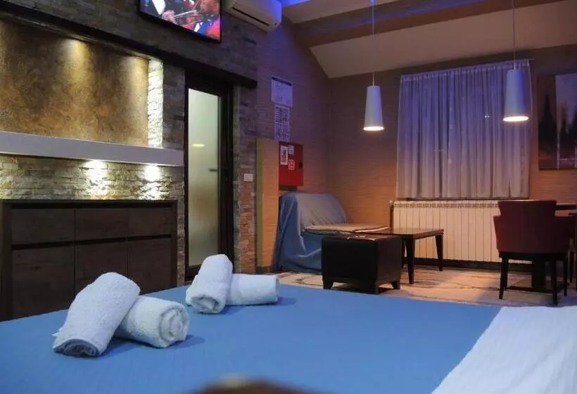 تختخواب و صبحانه Rooms&restaurant 43