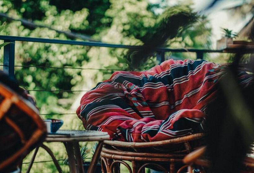 Habibi Hostel & Restaurant