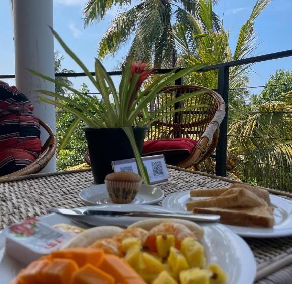 Habibi Hostel & Restaurant