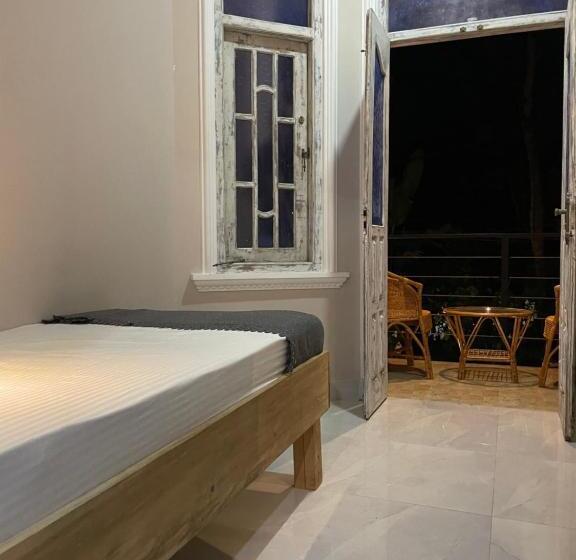 Habibi Hostel & Restaurant