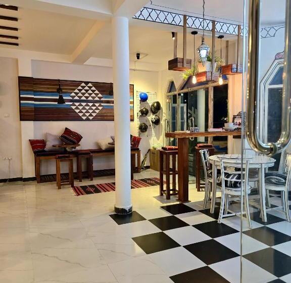 Habibi Hostel & Restaurant