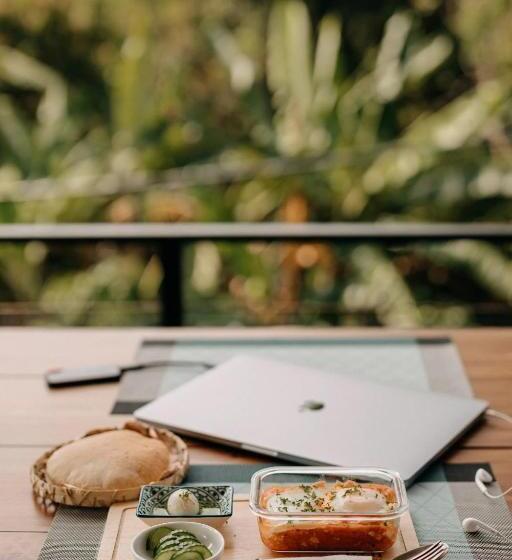 Habibi Hostel & Restaurant