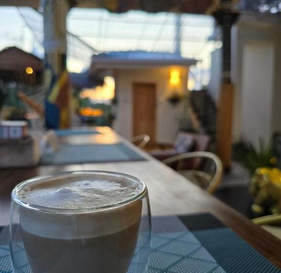 Habibi Hostel & Restaurant