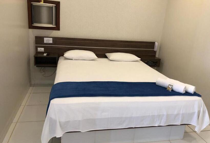 בית מלון כפרי E Pousada Isis