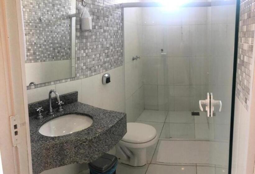 בית מלון כפרי E Pousada Isis